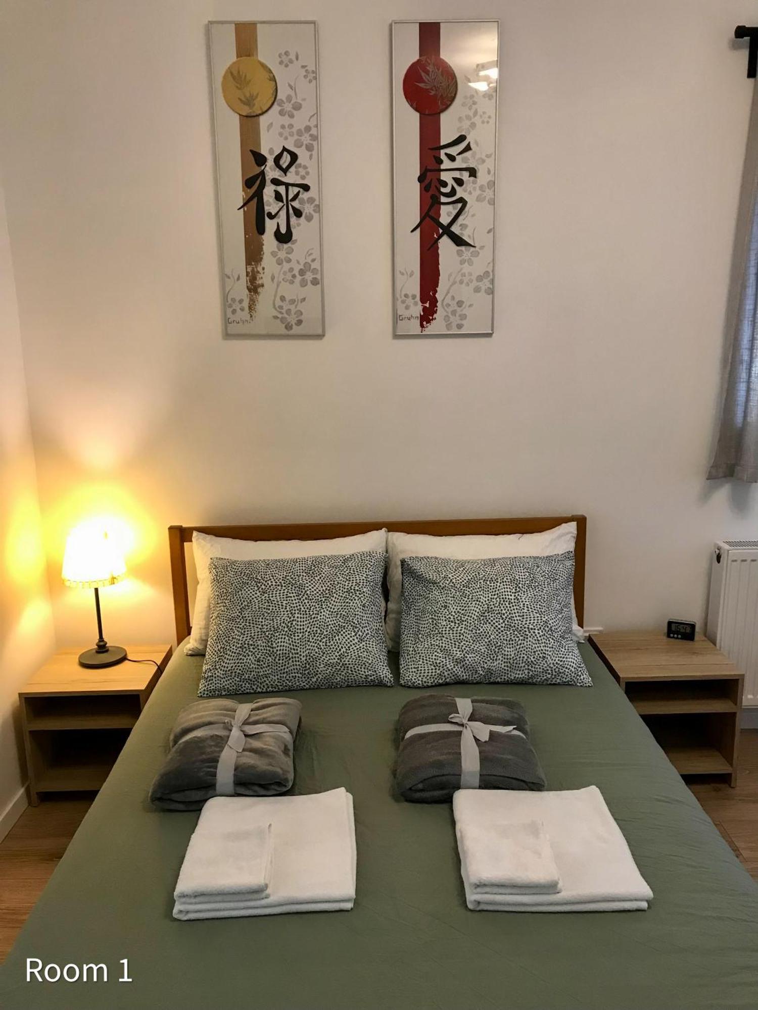 Quiet, Green, Relaxing Place - 2 Bedroom Apartment Balatonfüred Екстериор снимка
