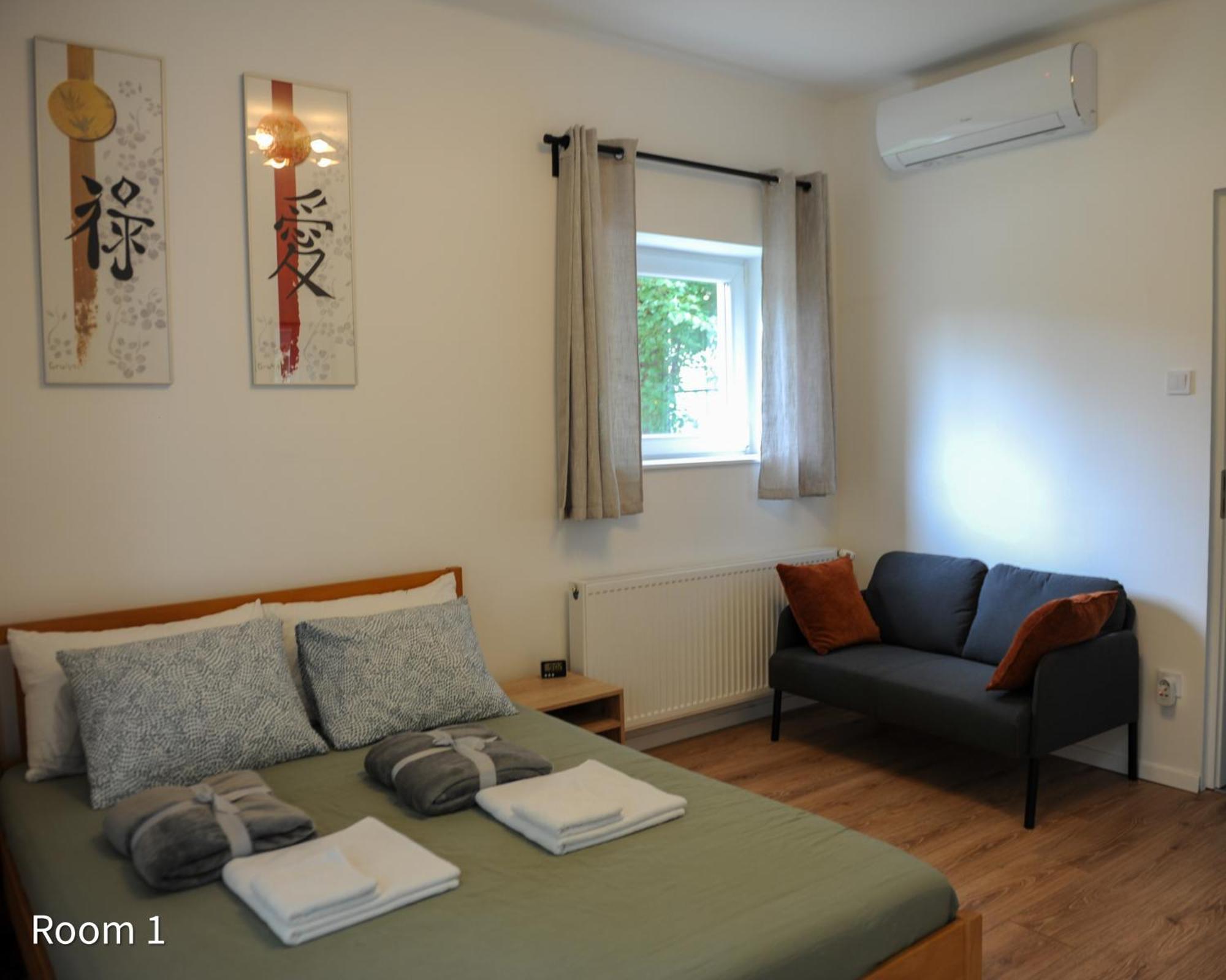 Quiet, Green, Relaxing Place - 2 Bedroom Apartment Balatonfüred Екстериор снимка
