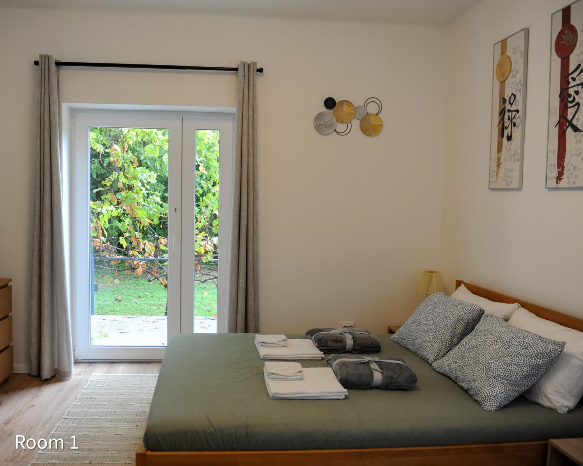 Quiet, Green, Relaxing Place - 2 Bedroom Apartment Balatonfüred Екстериор снимка